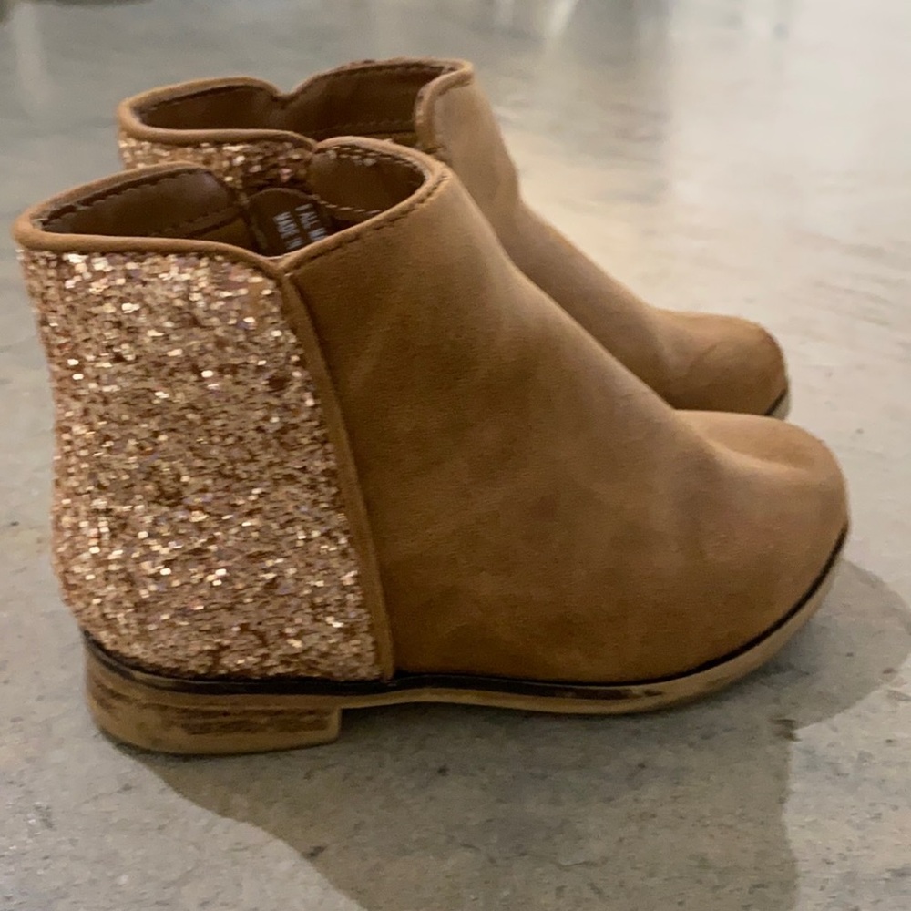 Cat & Jack Rona Sparkle Toddler Boots, size 8